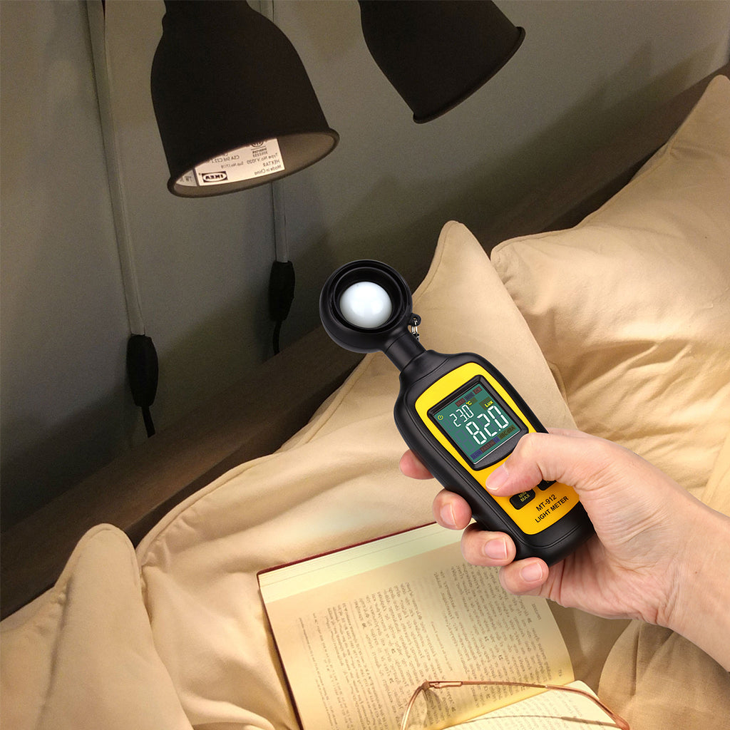 Light Meter Digital Illuminance Meter Handheld Ambient Temperature Measurer, Range up to 200,000 Lux, Luxmeter with 4 Digit Color LCD Screen